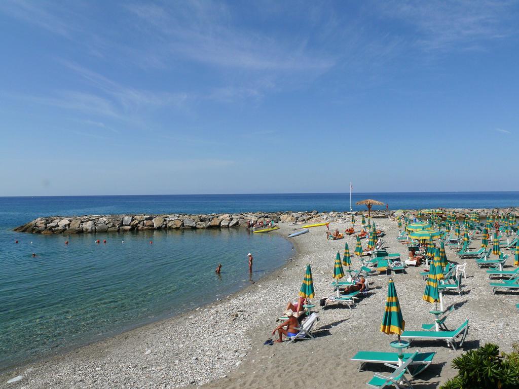 Hotel Delle Stelle Beach Resort Sangineto Extérieur photo
